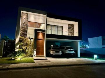 Casa en condominio · 313m² · 4 Recámaras · 2 Estacionamientos · Casa en Venta en Punta Tiburón