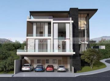 Casa · 1159m² · 4 Recámaras · 4 Estacionamientos · Casa en Venta en Sierra Alta