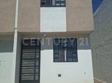 Casa · 118m² · 1 Estacionamiento · Casa en Venta en Col. Valle de Lincoln Sector Faile en Garcia