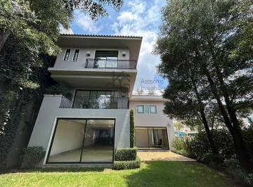 Casa · 800m² · 4 Recámaras · 6 Estacionamientos · Casa en Venta en Bosque de Las Palmas, Interlomas