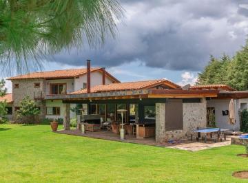 Casa en condominio · 700m² · 5 Recámaras · 8 Estacionamientos · Casa en Venta en Hacienda San Francisco Tapalpa