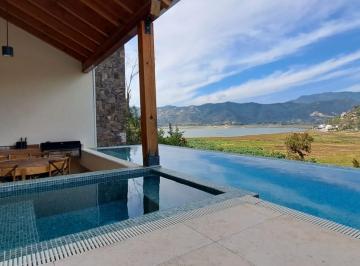 Casa de 5 habitaciones, Valle de Bravo · Casa en Renta en Valle de Bravo