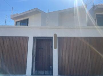 Casa de 4 habitaciones, Zapopan · Se Vende Casa en Jardines Vallarta, Remodelada y Moderna