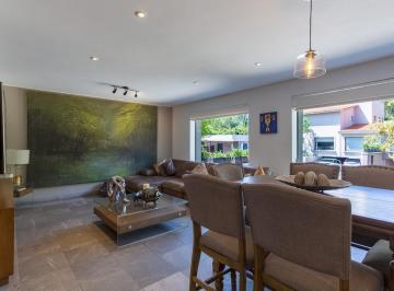Casa · 466m² · 4 Recámaras · 6 Estacionamientos · Casa en Venta en Lomas de Vista Hermosa - (4)
