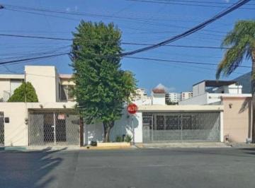 Casa · 190m² · 3 Recámaras · 2 Estacionamientos · Casa - Valle de Las Brisas