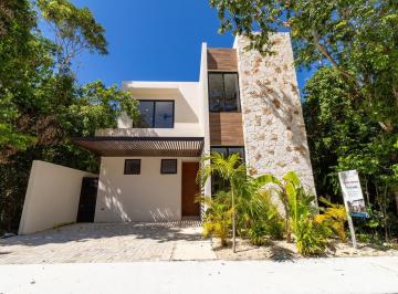 Casa · 223m² · 4 Recámaras · Casa en Venta en Privada Residencial Playa del Carmen