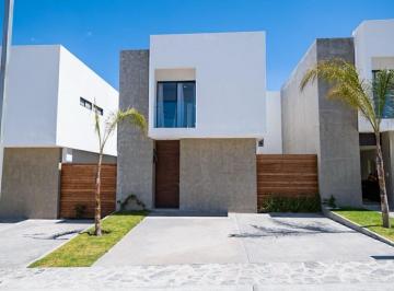 Casa en condominio · 132m² · 3 Recámaras · 2 Estacionamientos · PH - San Isidro Miranda