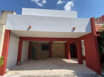 Casa · 306m² · 4 Recámaras · 2 Estacionamientos · Casa en Venta en Mérida Yucatán, La Florida, Dentro de La Ciudad