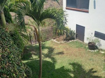Casa · 185m² · 4 Recámaras · 1 Estacionamiento · Casa en Fraccionamiento en Lomas de Atzingo Cuernavaca - Ber - 1244 - Fr