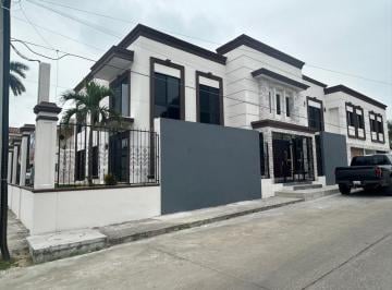 Casa · 700m² · 5 Recámaras · Casa en Venta Col. Las Flores, Tampico.