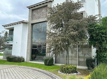 Casa en condominio · 364m² · 3 Recámaras · 4 Estacionamientos · Casa en Venta, Condado del Valle, Metepec