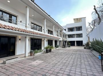 Local comercial · 555m² · 10 Estacionamientos · Plaza Comercial en Venta, Cercana a Condado del Valle, Metepec