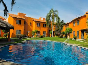Casa en condominio de 3 habitaciones, Emiliano Zapata · Casa con Alberca en Morelos Para Crédito Excelente Oferta|