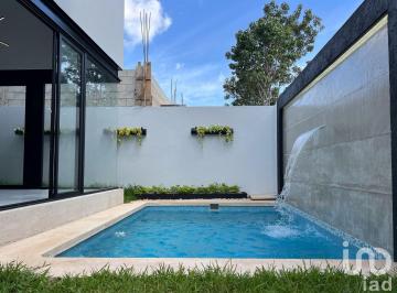 Casa · 310m² · 3 Recámaras · 3 Estacionamientos · Casa en Venta Vía Cumbres Residencial Cancún