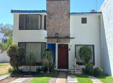 Casa · 180m² · 3 Recámaras · 3 Estacionamientos · Venta de Casa Fraccionamiento El Pueblito Morelia