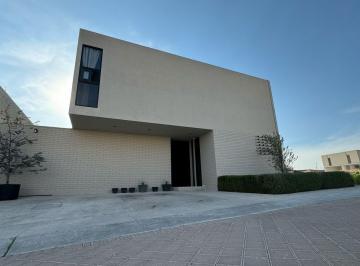 Casa en condominio de 3 habitaciones, Querétaro · Venta Casa Lomas del Campanario Nte / Queretaro /coto Privado