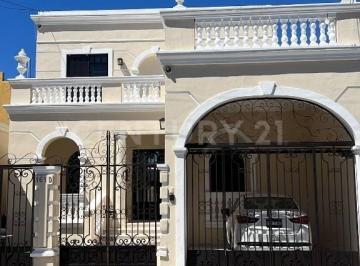 Casa · 270m² · 3 Recámaras · 2 Estacionamientos · Casa en Venta en García Ginerés, Mérida