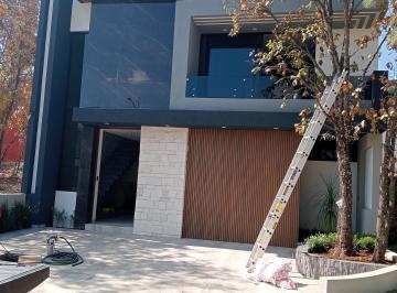 Casa de 3 habitaciones, Morelia · Casa Fraccionamiento Privado Altozano