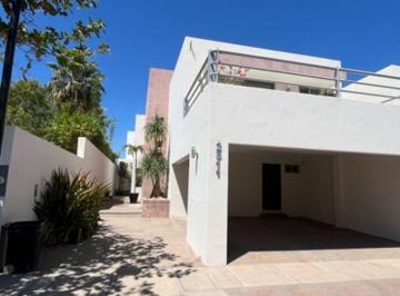 Casa en condominio · 260m² · 4 Recámaras · 2 Estacionamientos · Casa en Renta en Residencial La Cantera