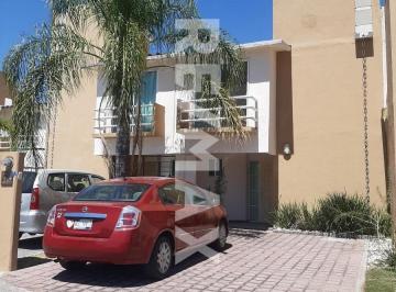 Casa de 3 habitaciones, Querétaro · Venta de Casa Residencial Hacienda La Gloria