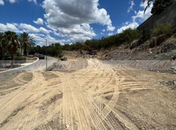 Terreno / Lote · 948m² · Terreno / Lote en Venta en Monterrey