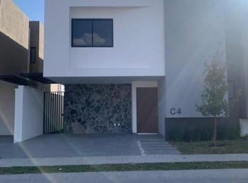 Casa · 221m² · 3 Recámaras · 2 Estacionamientos · Venta de Casa en Valles del Molino a C - 04