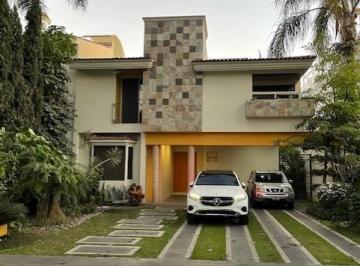 Casa de 3 habitaciones, Zapopan · Casa en Valle Real