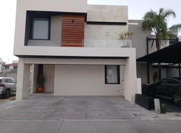 Casa en condominio de 5 habitaciones, Querétaro · Casa en Venta Blank Haus Coto Club Milenio III Queretaro