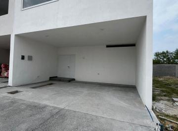 Casa · 204m² · 3 Recámaras · 2 Estacionamientos · Casa en Venta en Villas Coloniales en Apodaca