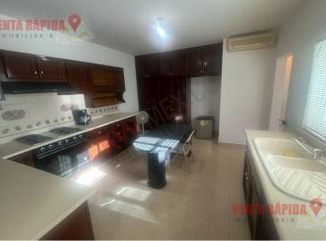 Casa · 291m² · 3 Recámaras · 2 Estacionamientos · Casa en Fraccionamiento Pradera Dorada