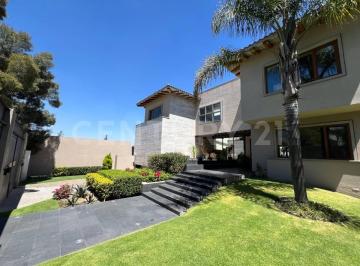 Casa en condominio · 991m² · 4 Recámaras · 10 Estacionamientos · Espectacular Casa en Venta en Cumbres de Sta. Fé