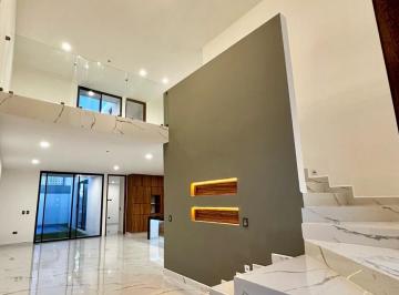 3 · Casa con Diseño Único en Venta en Privada con Amenidades