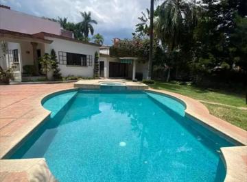 Casa de 5 habitaciones, Cuernavaca · Casa Contemporánea en Palmira Venta, un Nivel!