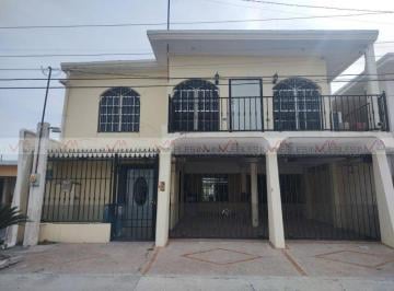 Casa · 375m² · 4 Recámaras · 3 Estacionamientos · Casa en Venta en Rio Bravo Centro