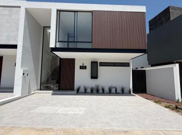 Casa · 200m² · 3 Recámaras · 2 Estacionamientos · Casa Venta Valles del Molino a León Guanajuato