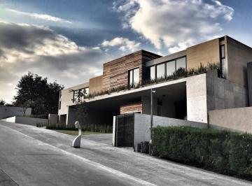 Casa de 4 habitaciones, Huixquilucan · Residencia en Venta en Bosque Real con Vistas Al Club de Golf.