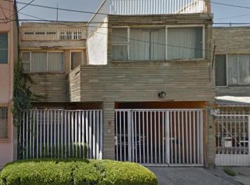 Casa de 3 habitaciones, Venustiano Carranza · Casa en Jardín Balbuena