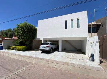 Casa de 4 habitaciones, Querétaro · Casa en Venta Rivau