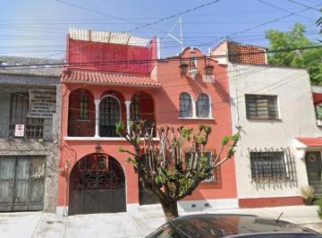 Casa de 4 habitaciones, Benito Juárez · Remato Casa en Calle Heriberto Frias, Col. Narvarte, Benito Juarez, Cdmx.