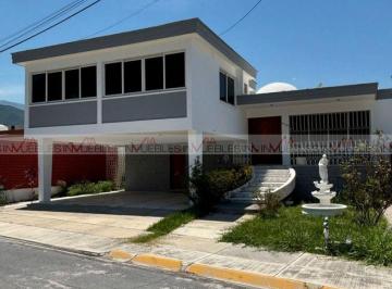 Casa de 3 habitaciones, Monterrey · Casa en Venta en Monterrey