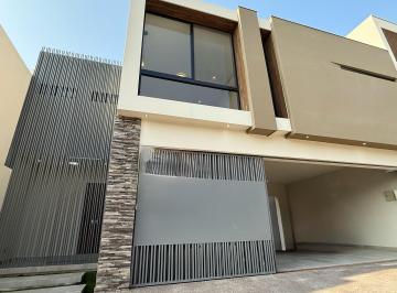 Casa de 3 habitaciones, Monterrey · Casa en Venta en Monterrey Zona Carretera Nacional Castaños del Vergel