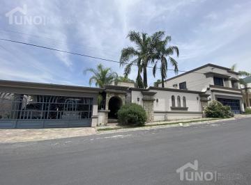 Casa · 500m² · 4 Recámaras · 5 Estacionamientos · Casa en Venta en Contry La Silla Monterrey N. L.