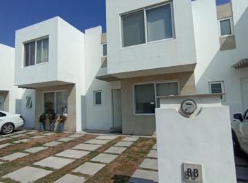 Casa · 95m² · 3 Recámaras · 2 Estacionamientos · Paseo del Bosque Corregidora, Qro Casa en Venta