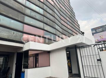 Oficina · 77m² · 3 Estacionamientos · Oficina Pent House en Venta