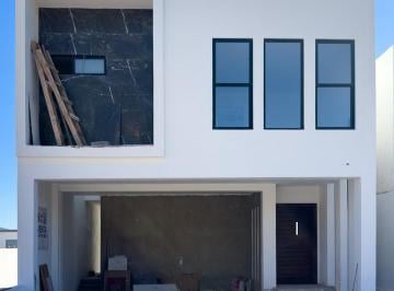 Casa de 3 habitaciones, Chihuahua · Casa en Venta Altozano