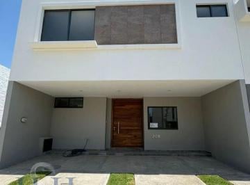 Casa en condominio de 3 habitaciones, Zapopan · Casa Venta Solares, Coto Altanza