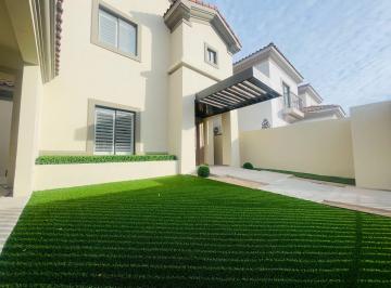 Casa de 4 habitaciones, Mexicali · Casa en Venta Zona Dorada Privada Vista Hermosa Cuatro Recámaras