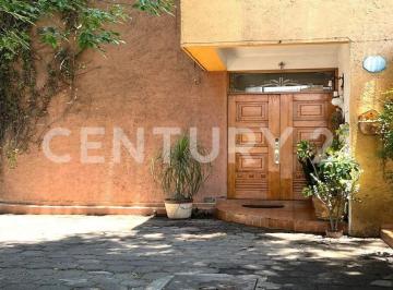 Casa · 375m² · 4 Recámaras · 3 Estacionamientos · Casa en Venta en Atizapán Centro, Atizapán, Edo. Méx
