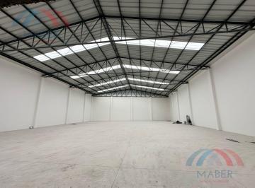 Nave industrial · 900m² · 6 Estacionamientos · Nave Industrial en Renta en Los Volcanes