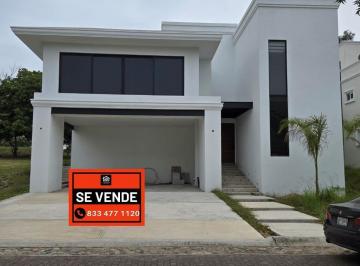 Casa · 760m² · 3 Recámaras · Casa en Venta en Lagunas de Miralta, Altamira. Inf